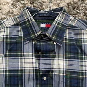Tommy Hilfiger Men's Navy, White and Green Plaid Short Sleeve Shirt.